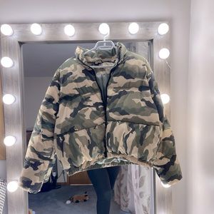 CAMO PUFFER JACKET